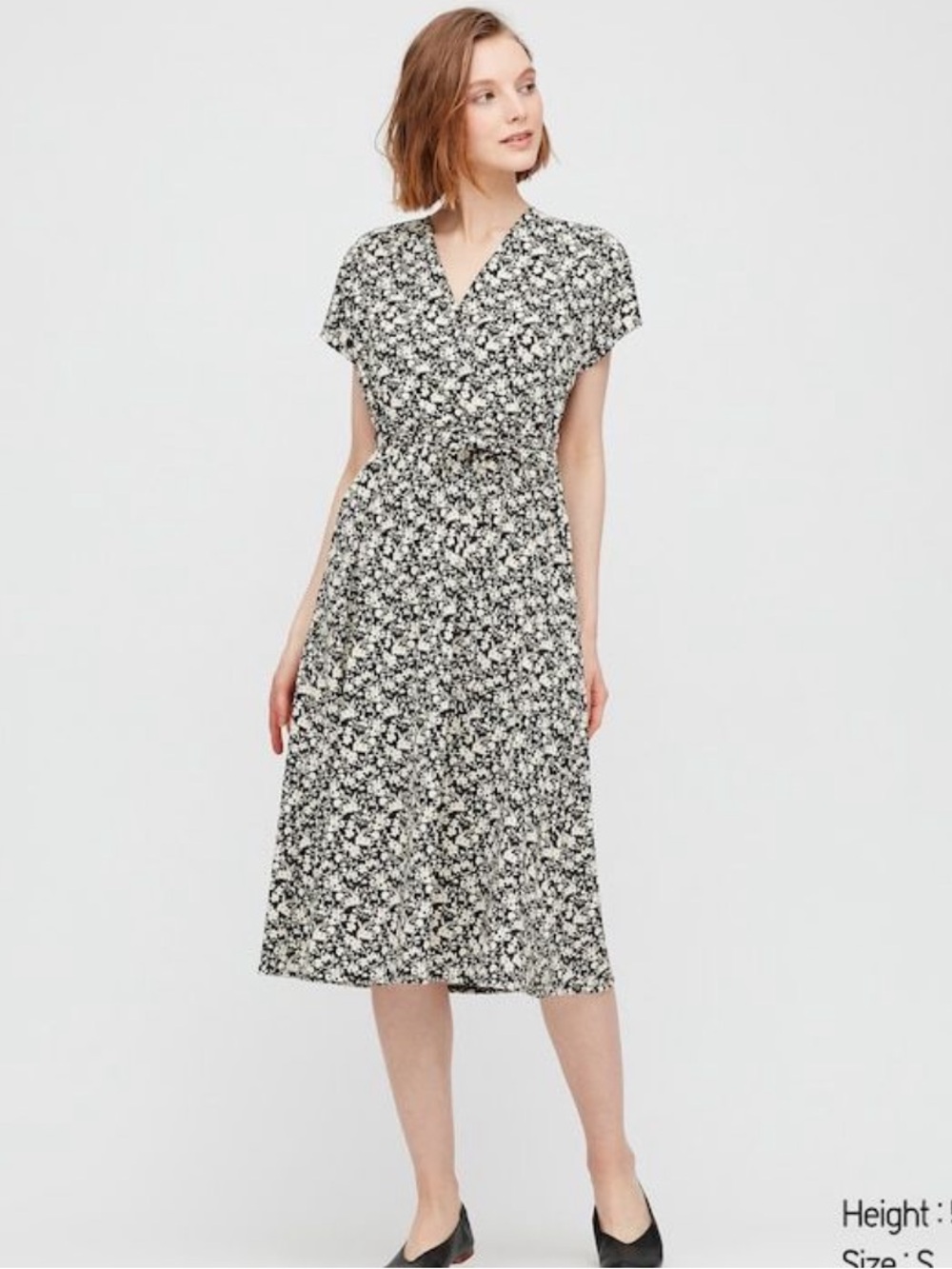 UNIQLO Black & White Floral Midi Dress with V-Neck